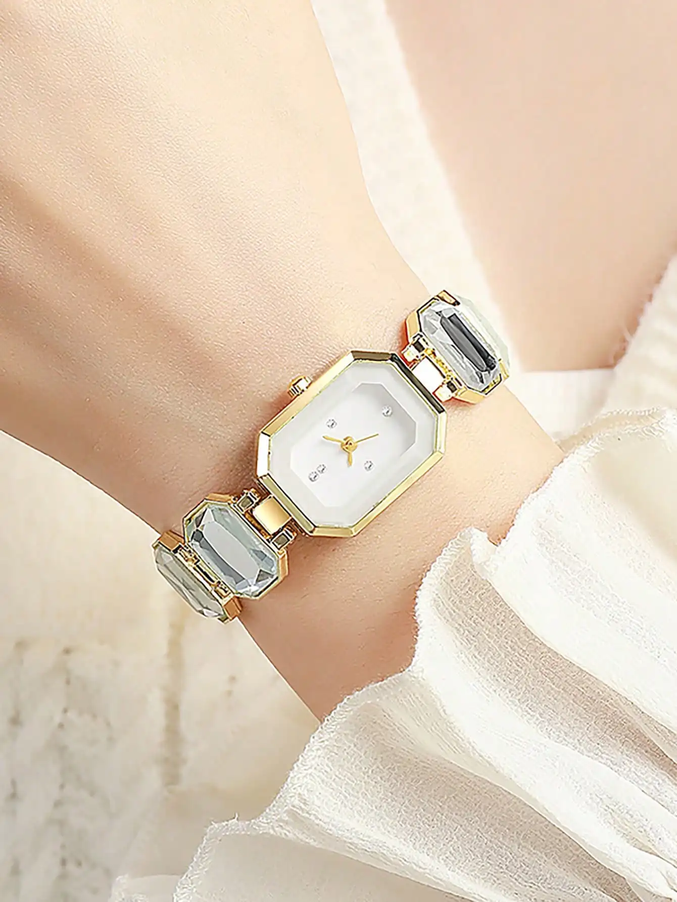 Frauen Quadratische Uhr Luxus  – Ladies Luxury Watch Bewertung und Preis